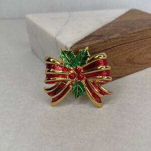 Vintage signed TC Festive Red and Green Bow Brooch lot B26
